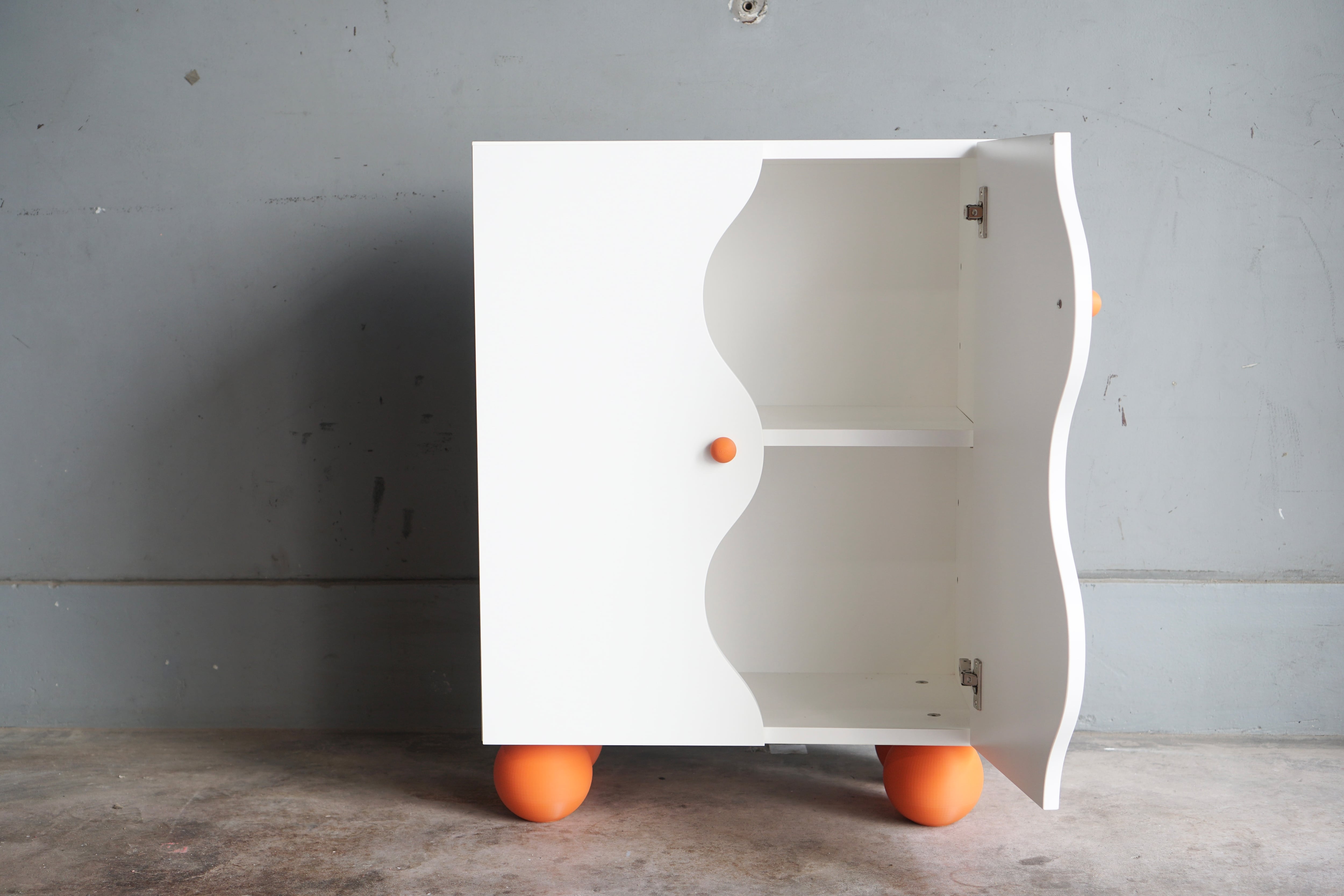 wave door cabinet | COMOCO
