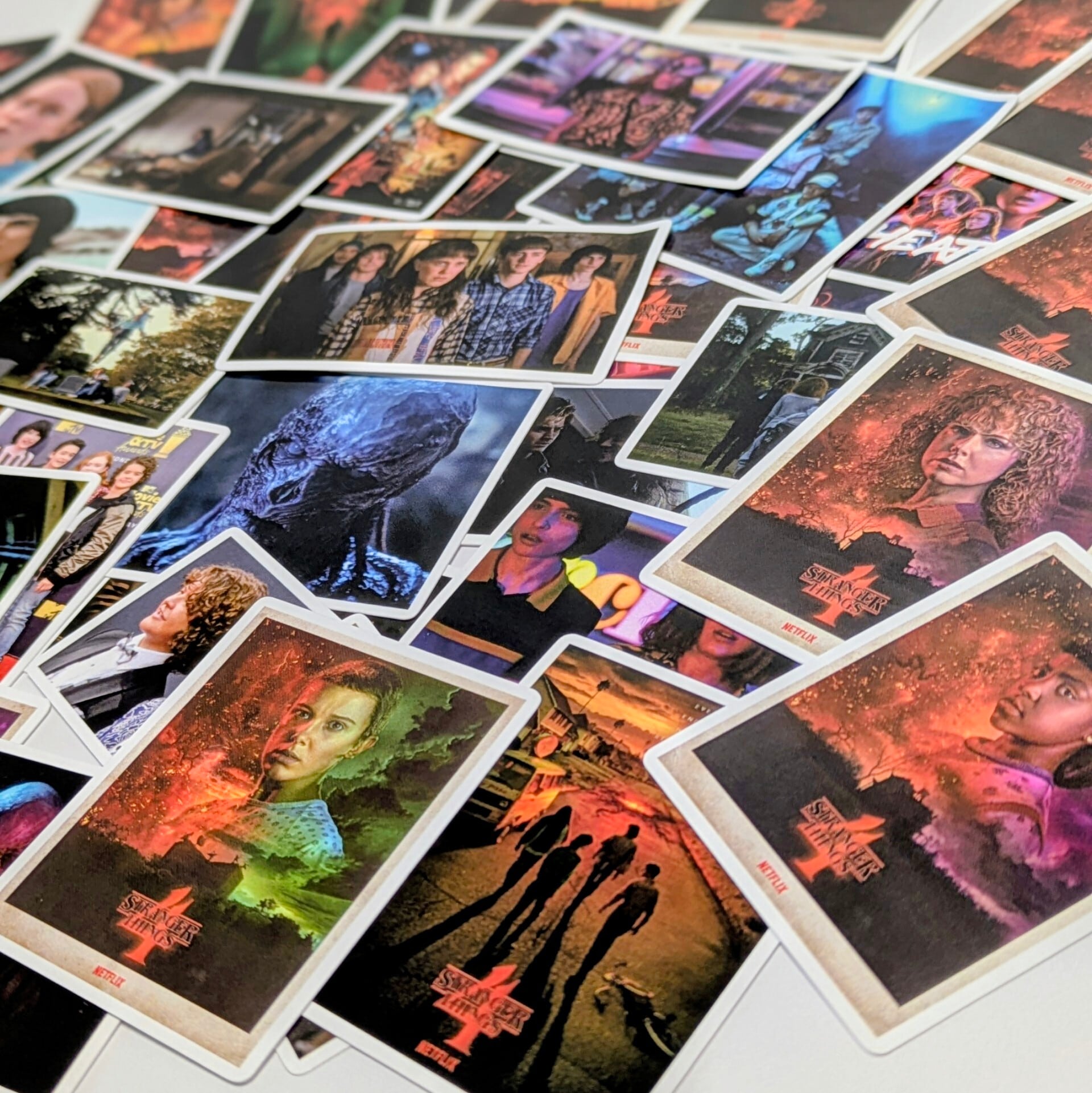 1月下旬少量再入荷予定！送料無料！【 Stranger Things ( ストレンジャー・シングス ) 】PHOTO STICKER（フォトステッカー）50枚SET　〚アメリカン雑貨 アメトイ〛