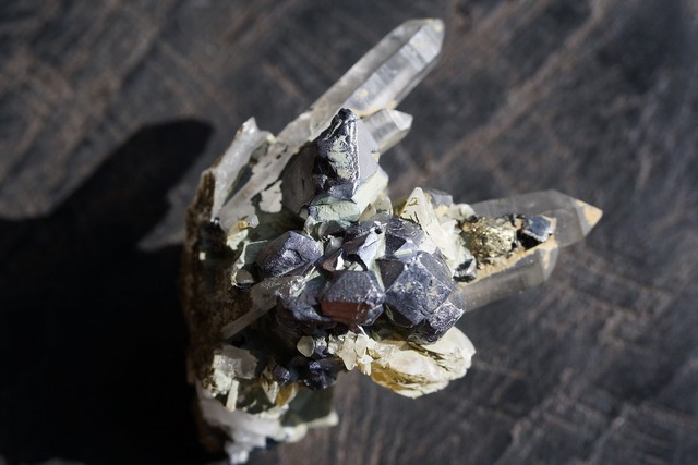 クォーツ/黄銅鉱/ガレナ Quartz/Chalcopyrite/Galena