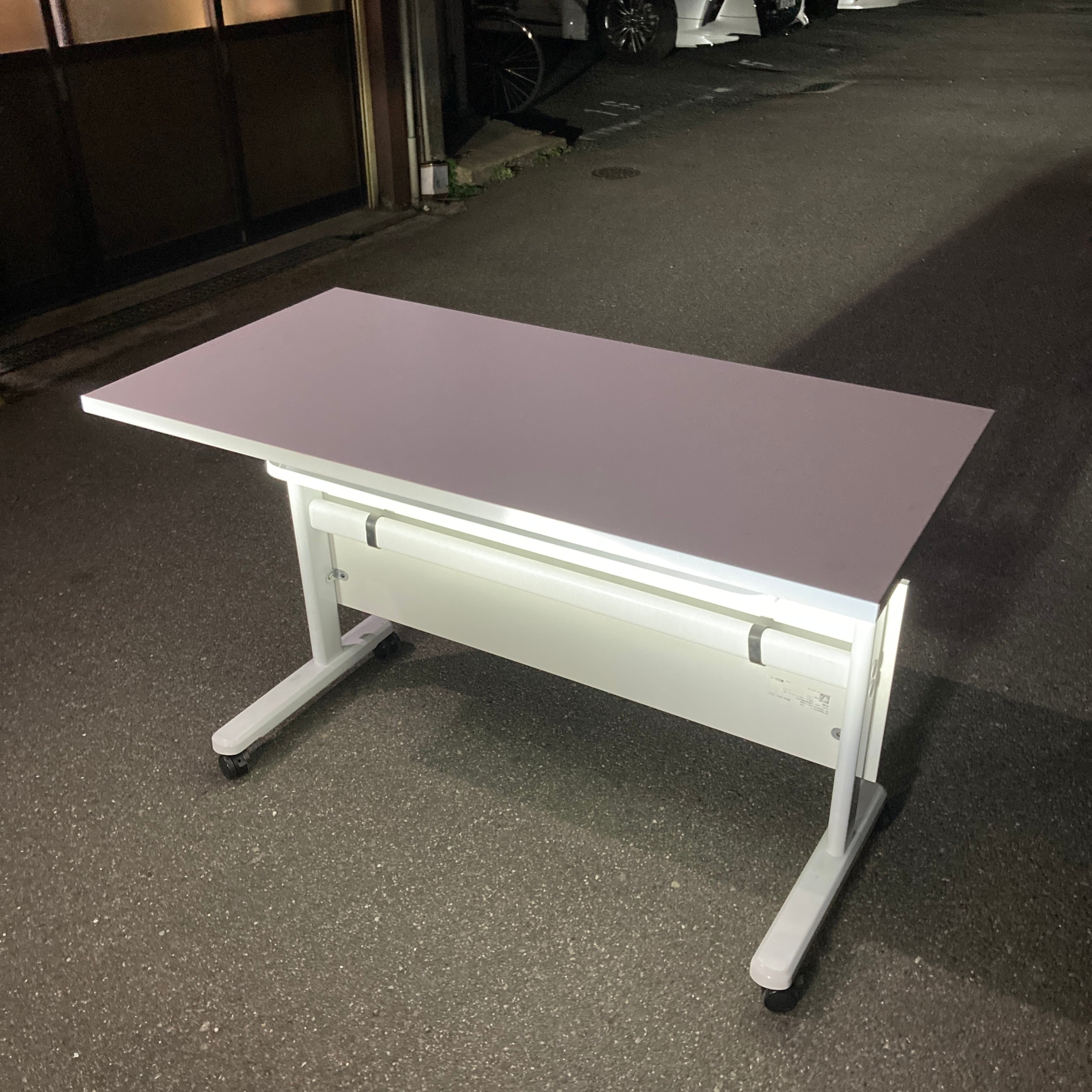 25549 【使用1ヶ月/万博引き上げ品】折り畳みスタッキング式
