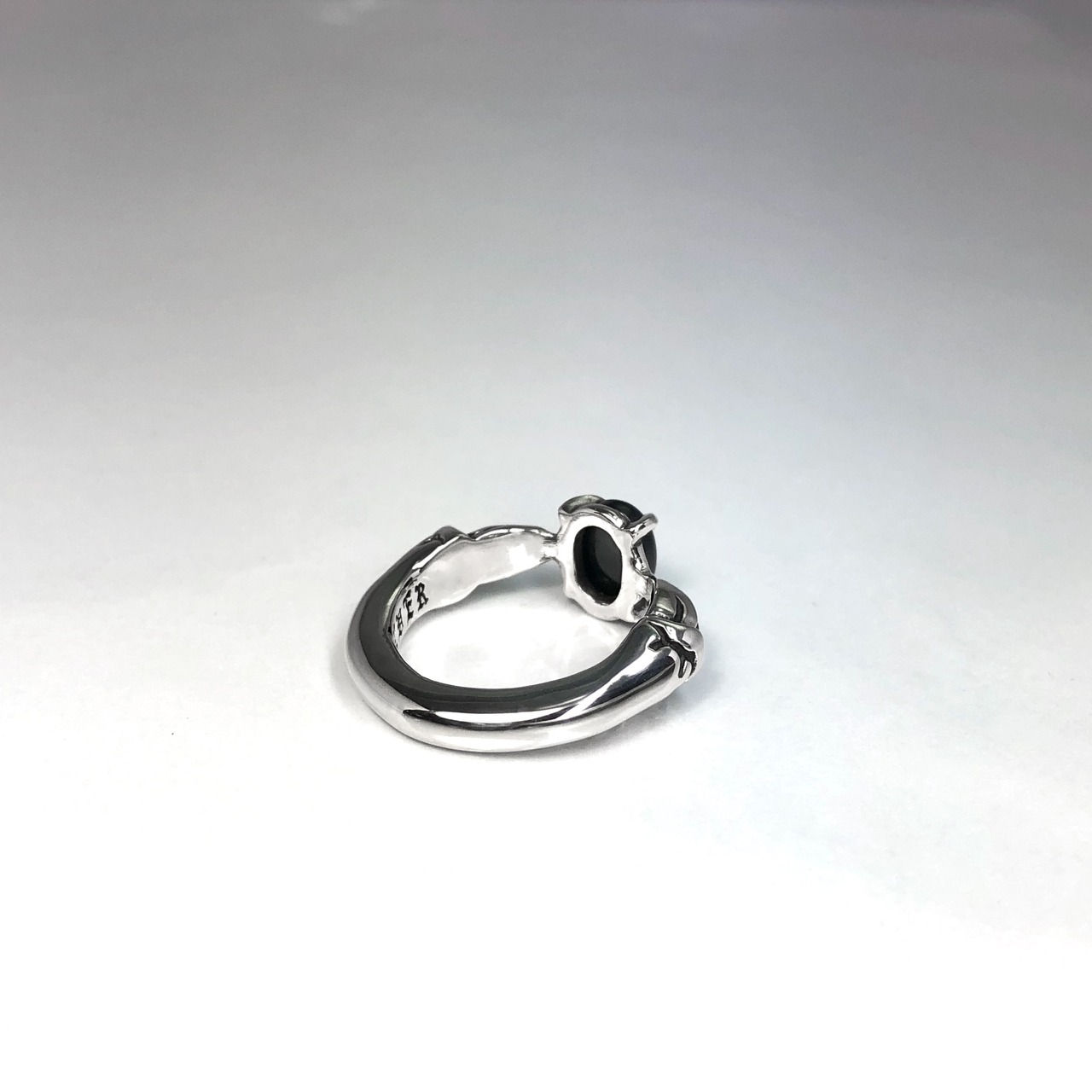 TWIN CLAW RING with ONIX / ツインクロウリング・オニキス