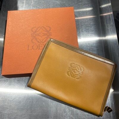 LOEWE ロエベレザークラッチバッグアナグラムロゴ【表参道t04 