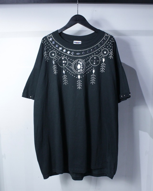 【Caka BLACK】Native Studs Design Vintage T-Shirt