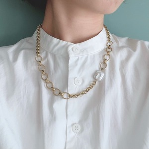 Baroque pearl volume chain necklace