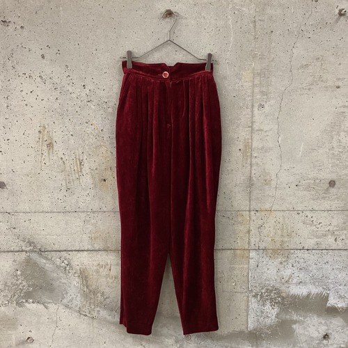 Waist-tucked velour pants