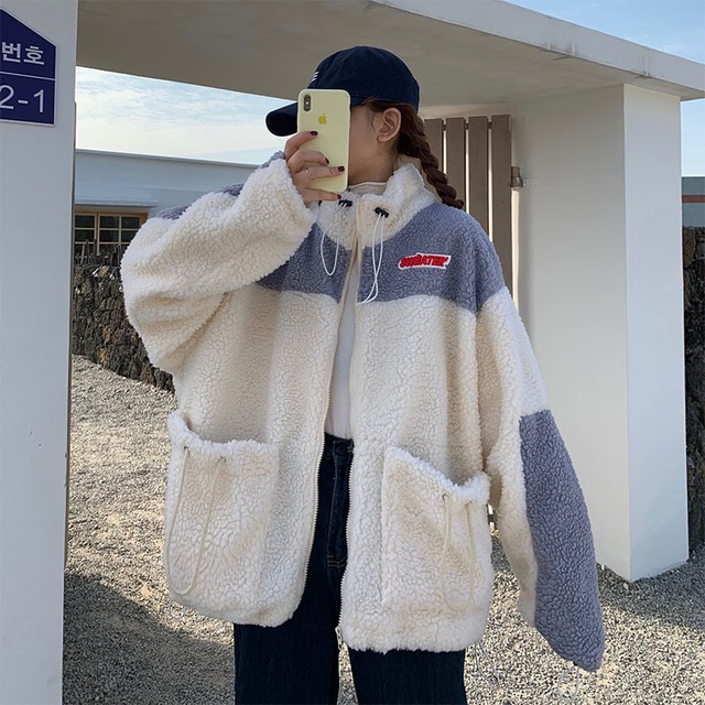 ボアブルゾン ジャケット レディース 送料無料 アウター コート3色  バイカラー ブルゾン ジャケット ムートン  もこもこ ボアジャケット コート ビッグカラーボアコート エコファーボリューム袖ジャケット ミディアム丈 襟付き オーバーサイズ ビッグシルエット 大人可愛い きれいめ 上品 レトロ 大人女子 こなれ感 キュート ガーリー ゆったり 白 ホワイト 重ね着 体型カバー モテ 高見え 格上げ インスタ映え 春 秋冬 大人 かわいい おしゃれ 普段使い デイリー お出かけ デート 通勤 通学