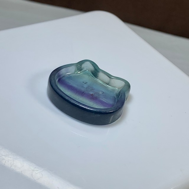 4.可愛い猫顔☆フローライト猫皿