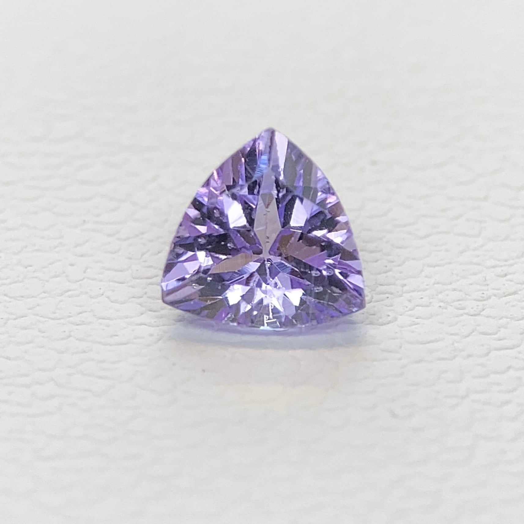 ゾイサイト パープル系 約0.4ct r-0562