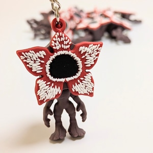 【 Stranger Things ( ストレンジャーシングス ) 】『デモゴルゴン』3Dラバーキーホルダー / フィギュアキーホルダー 〚アメリカン雑貨 アメトイ〛