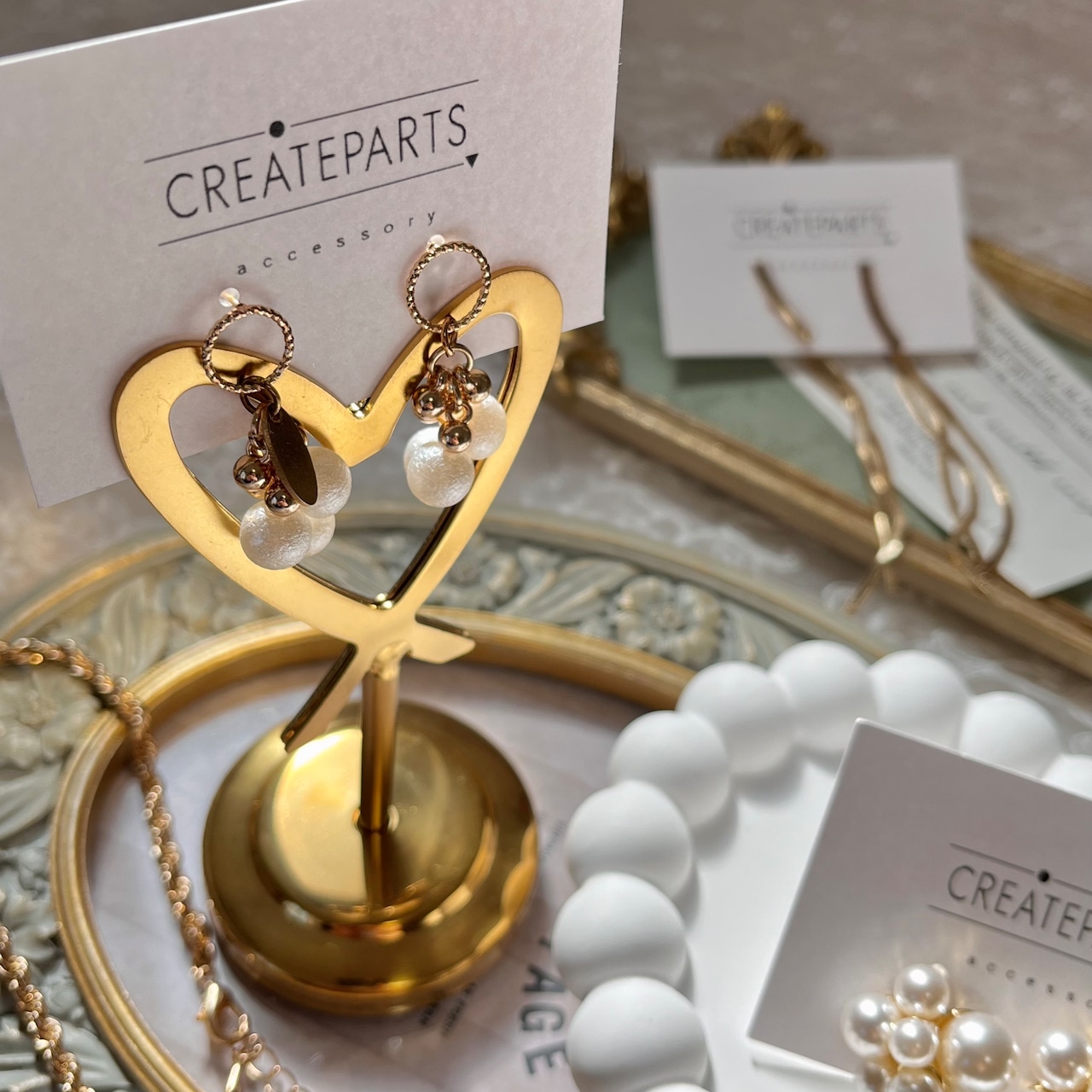 【1個】限定予約販売♪ ハートスタンド ゴールド