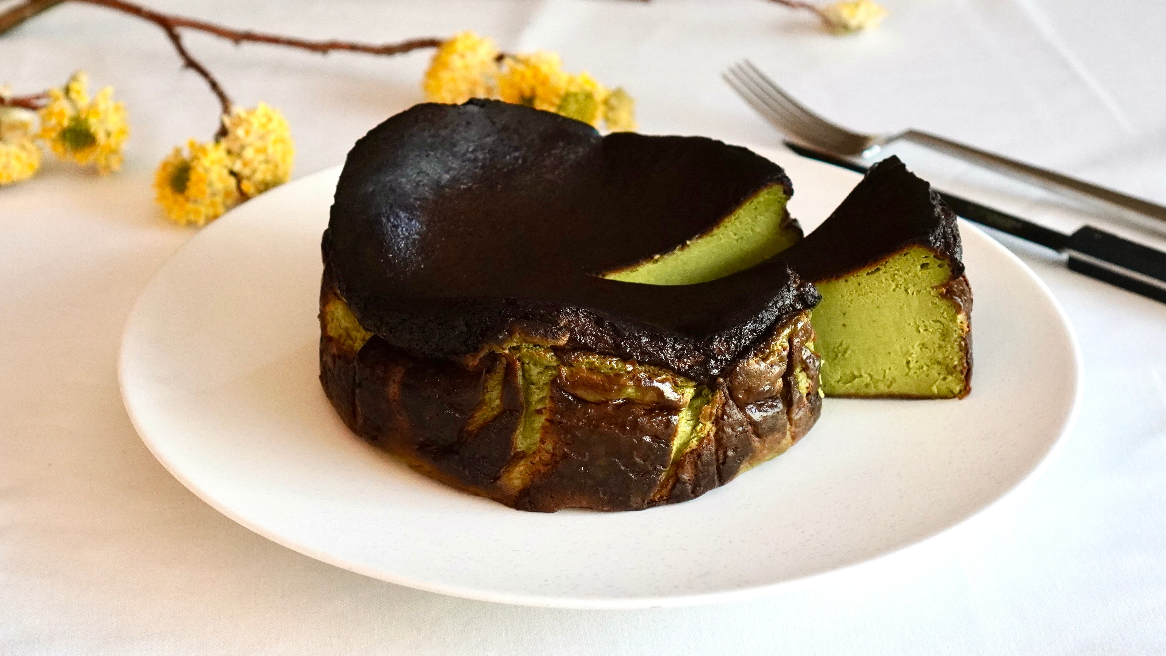 【冷凍】マノワの抹茶バスクチーズケーキ5号(15cm)