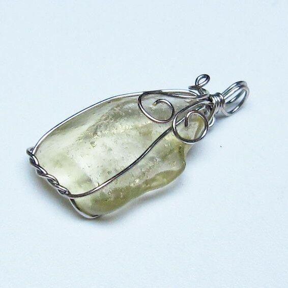 リビアングラス ペンダント 一点物 メール便可 112-13703