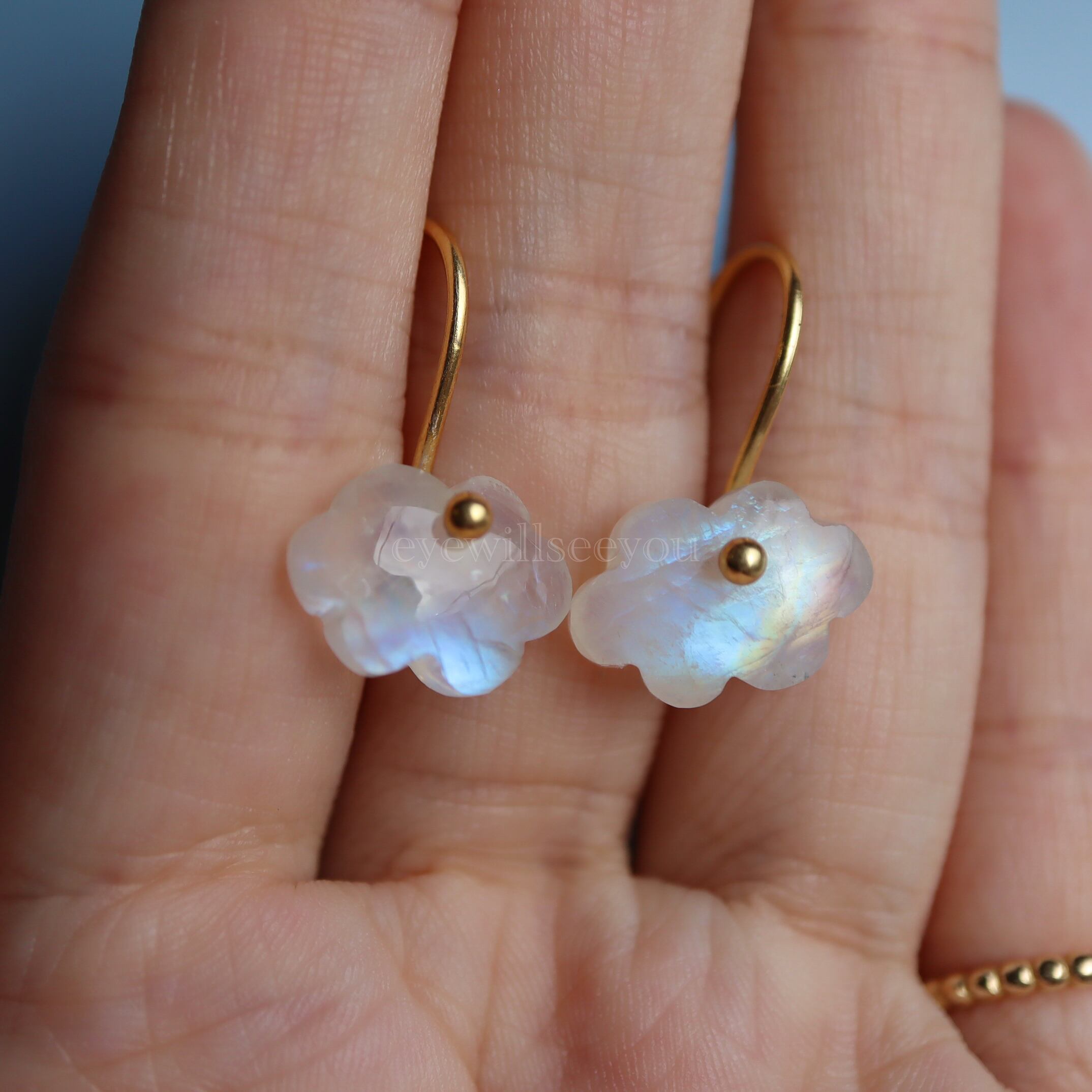日本代理店正規品 Rainbow moonstone cloud earrings ピアス