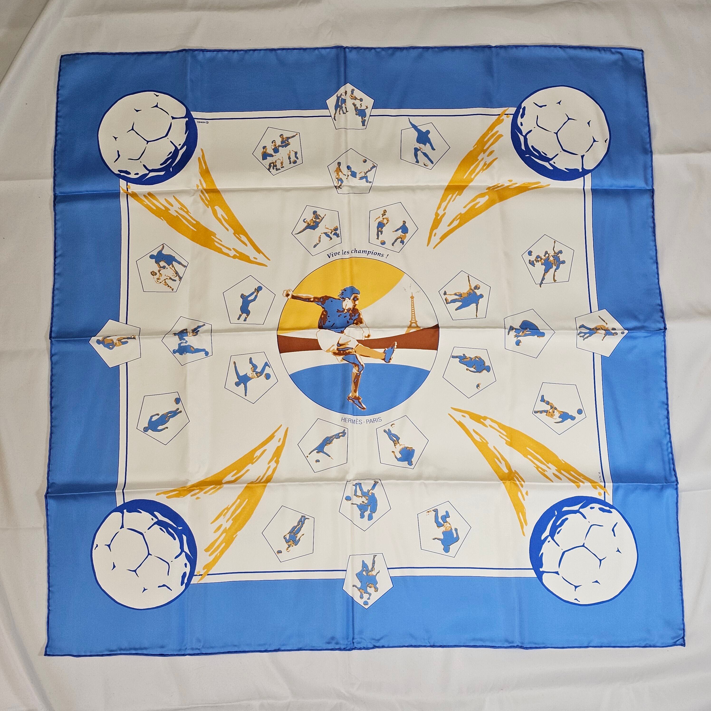 稀少 エルメス カレ90 W杯限定 サッカー スカーフ 青 | Over Time Vintage