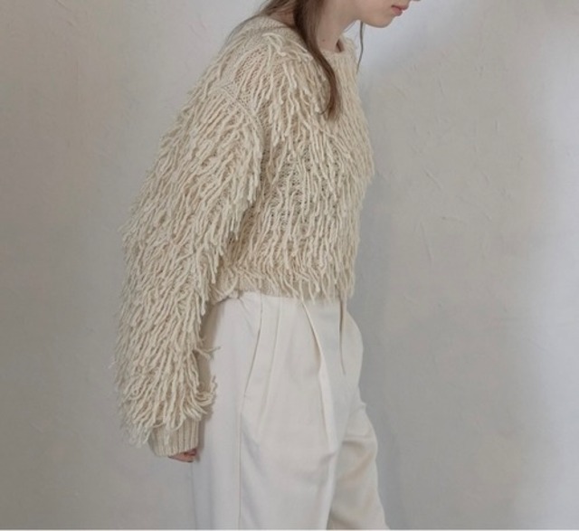 立体的アレンジループツイストニット