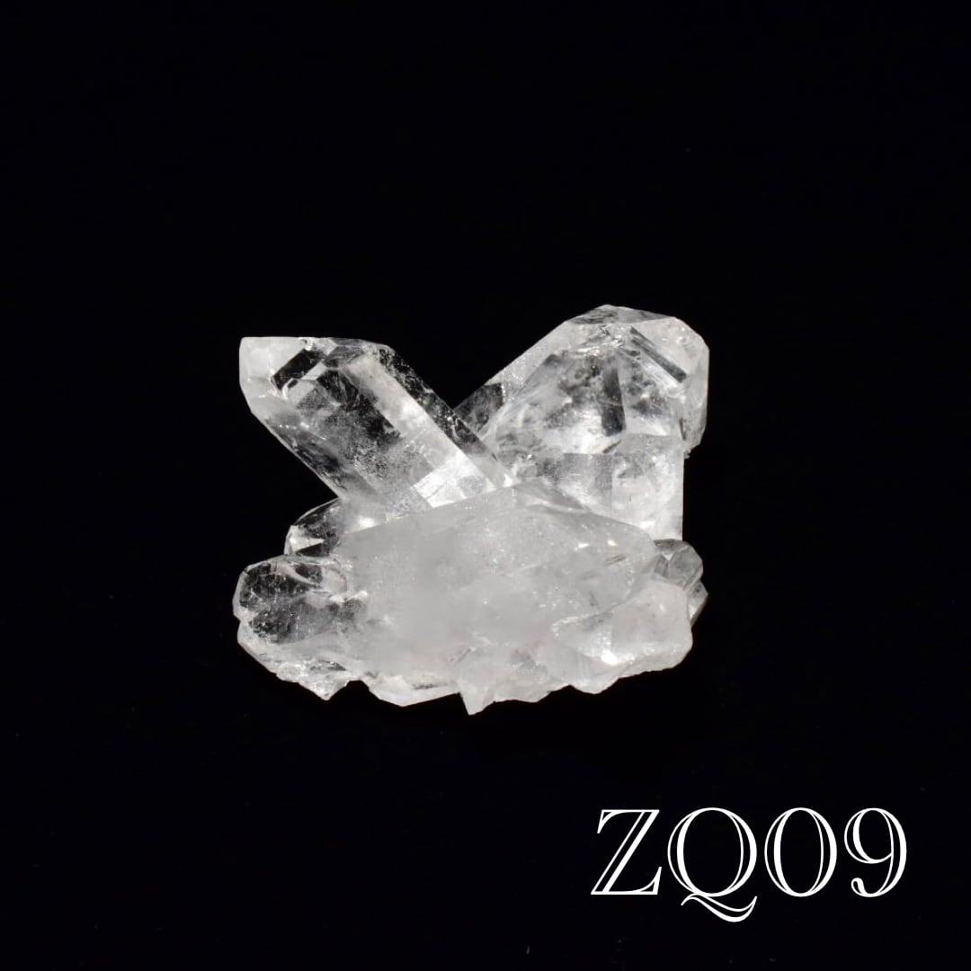 高品質!虹入り水晶クラスター(ゼッカクリスタル)ブラジル ゼッカ・デ・ソウザ産 ZQ09