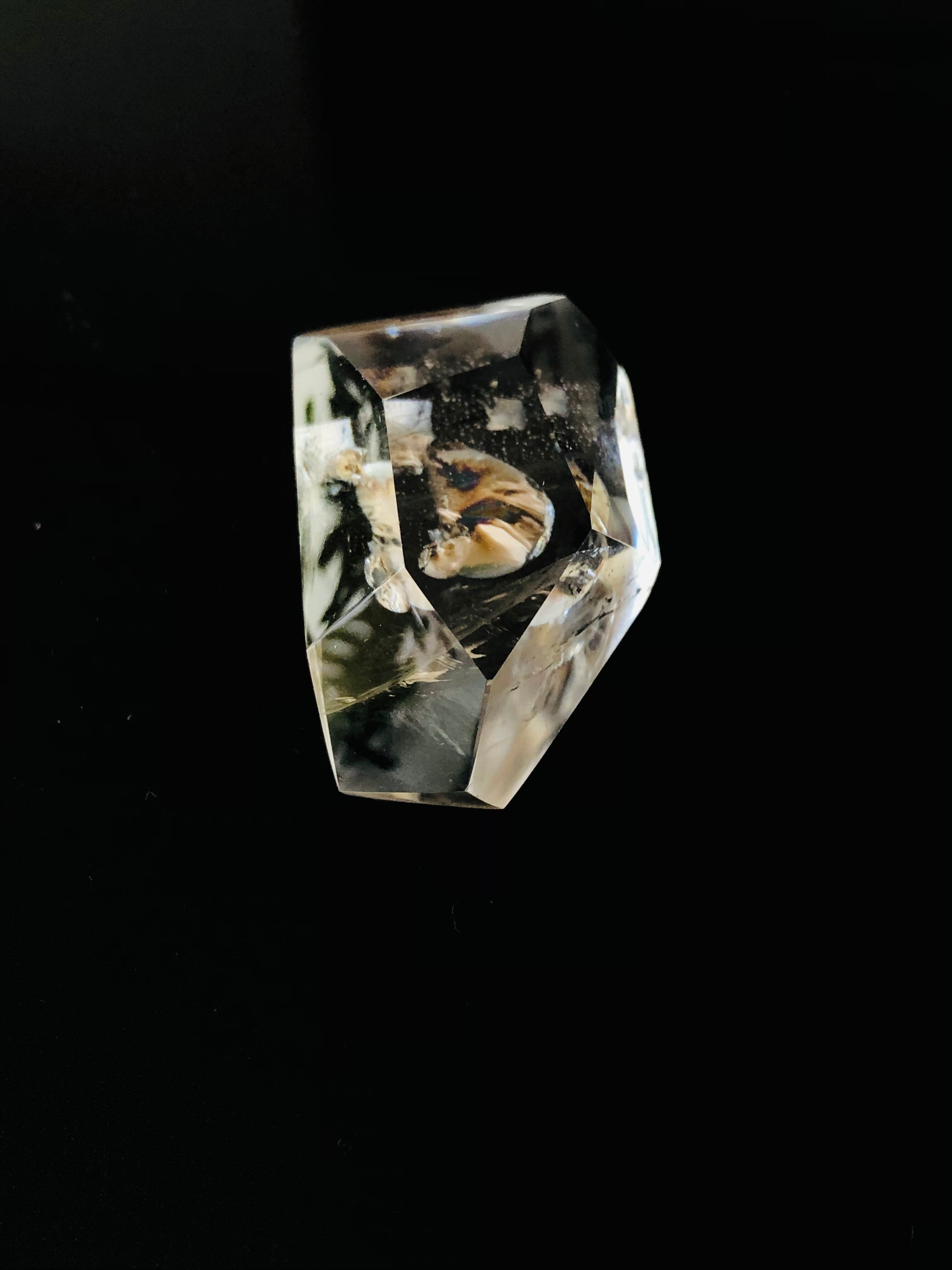 希望で未来を照らす石！アイリスクォーツタンブル（虹入り水晶）①