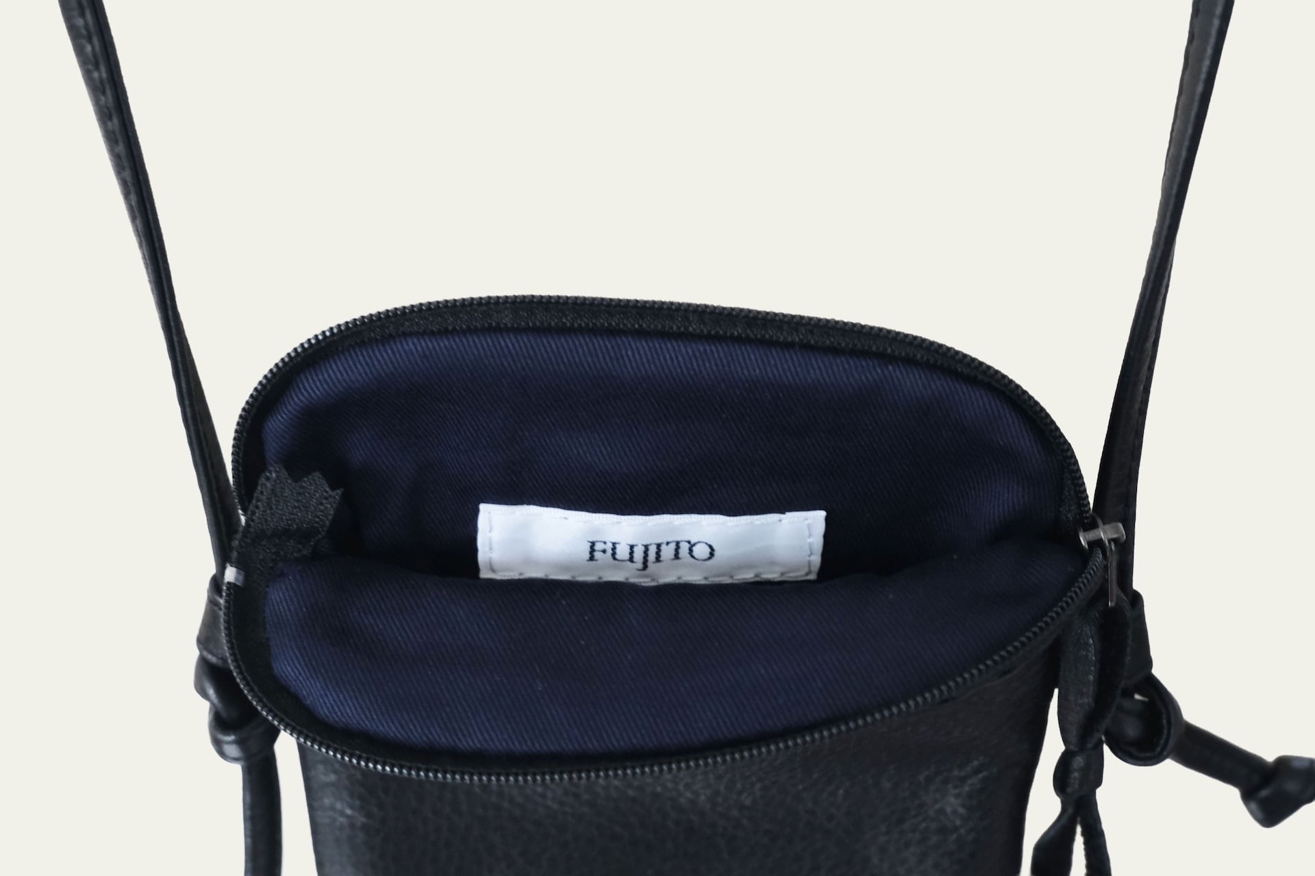☆極美品☆ FUJITO フジト Leather Mini Pouch ブラック FUJITO Leather Mini Pouch Black | Directors Web Shop