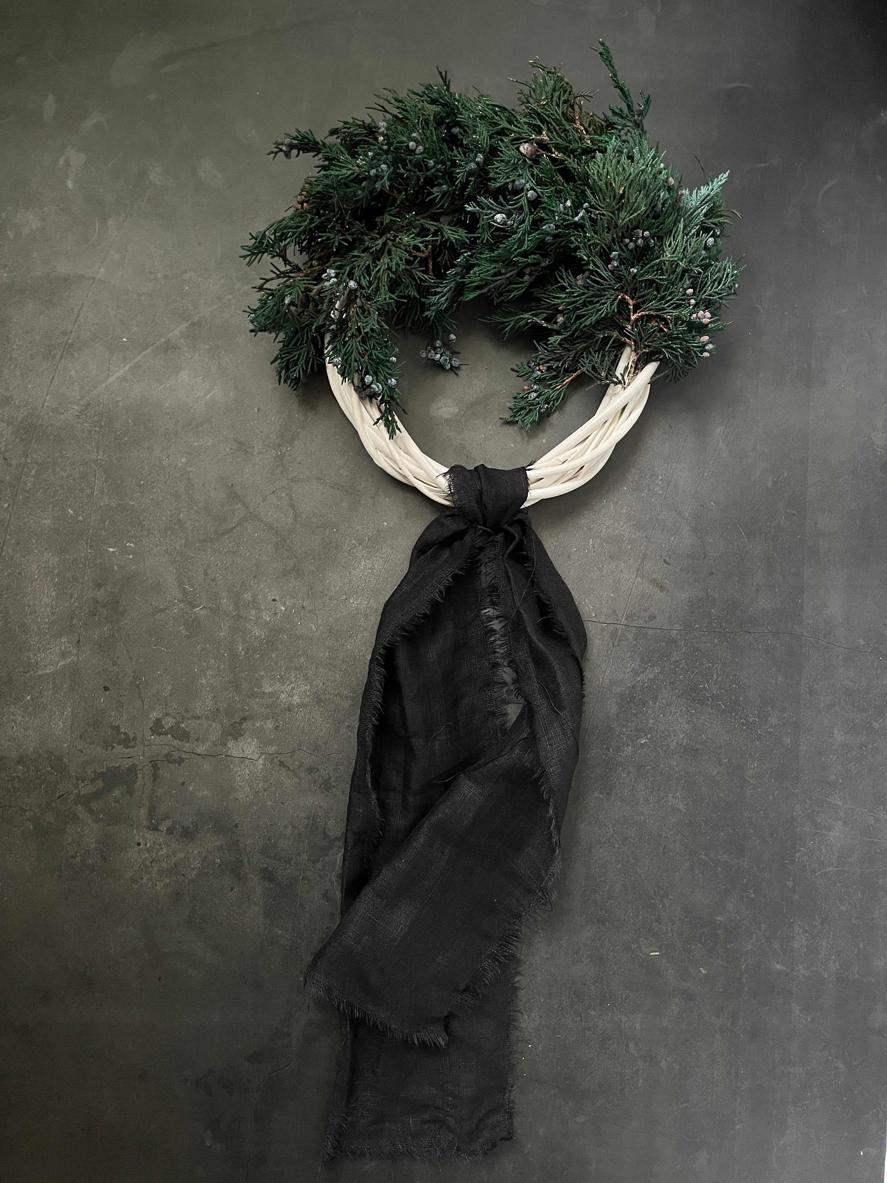 マウンテンジェニパー ホワイト リース Rocky Mountain juniper white wreath