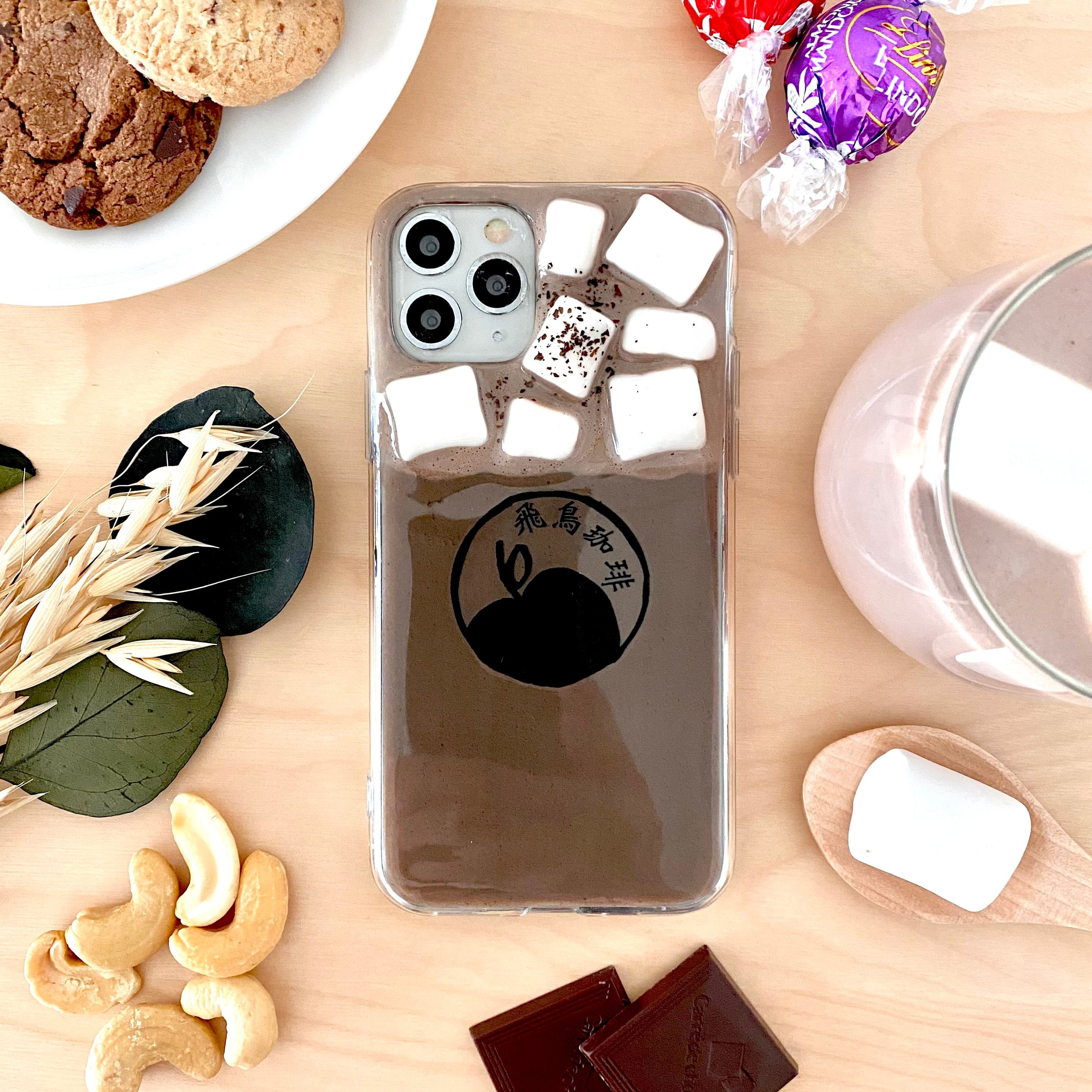 67.【飛鳥珈琲】マシュマロココア のスマホケース | astin muhler