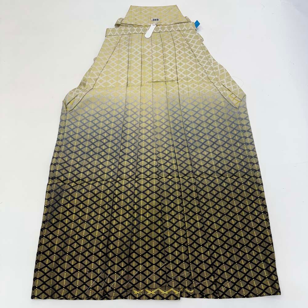 袴 行灯袴 男袴 紐下丈86cm 男性用袴 M-Lサイズ 成人式袴 金 黒 中古 4642