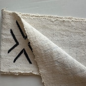 《No.019》線細め ボゴランベルト白 ・・・ 泥染め 今回入荷分は写真11〜18枚目