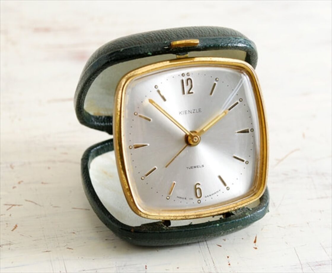 ドイツ ヴィンテージ KIENZLE 手巻き トラベル時計 キンツレ ゼンマイ 