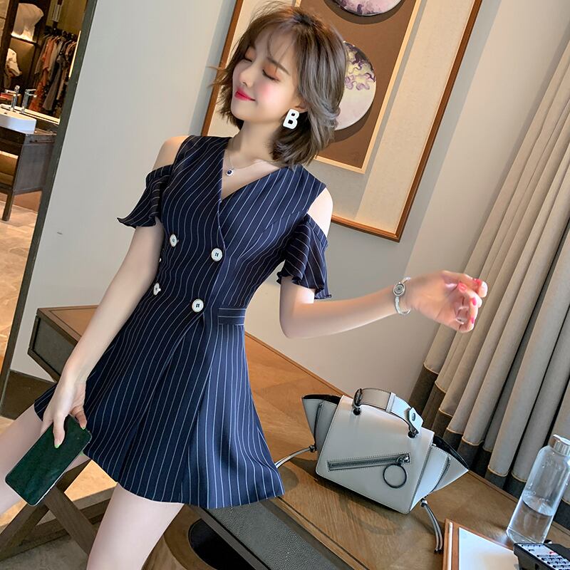 ストラップレスVネックダブルブレストジャケット ショーツ ストライプスプリングスタイル 春物 ブルマー MIUCO74154165735