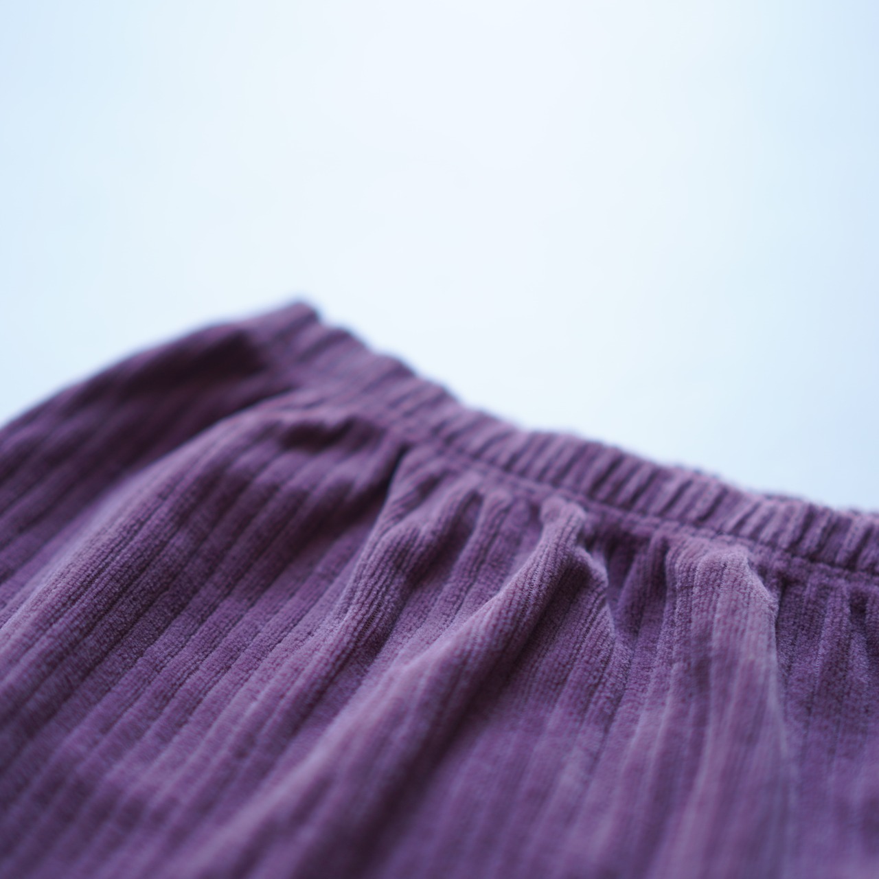 〈 GOLD 23AW 〉Trousers in knitted velvet rib / dove / 70〜75cm