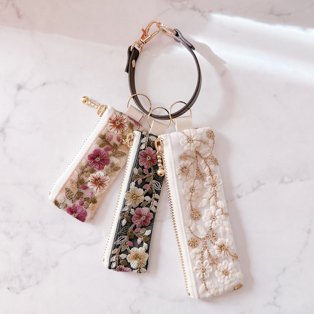 -Petite Floral Trio-チャームポーチ26