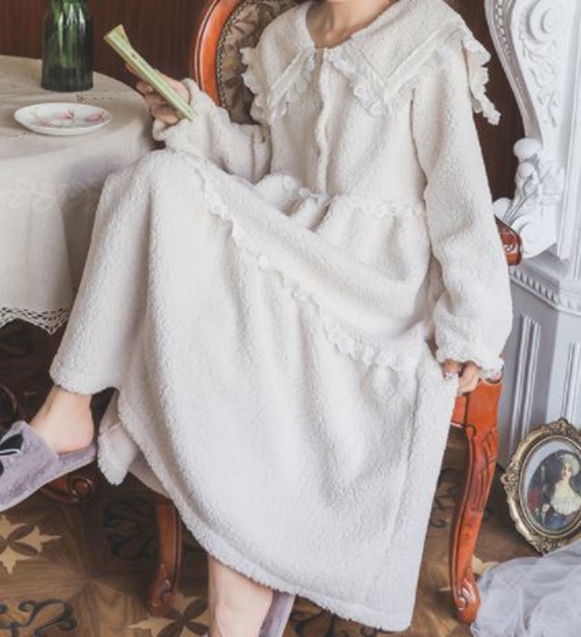 ルームウェア ワンピース 秋冬 ワンピ ロング ふんわり ゆったり レース 甘ロリ ガーリー フリーサイズ 長袖 パジャマ 部屋着 かわいい おしゃれ ひざ下丈 パジャマパーティ デート レトロ ゴスロリ ロリータファッション Loli3528 Luxury