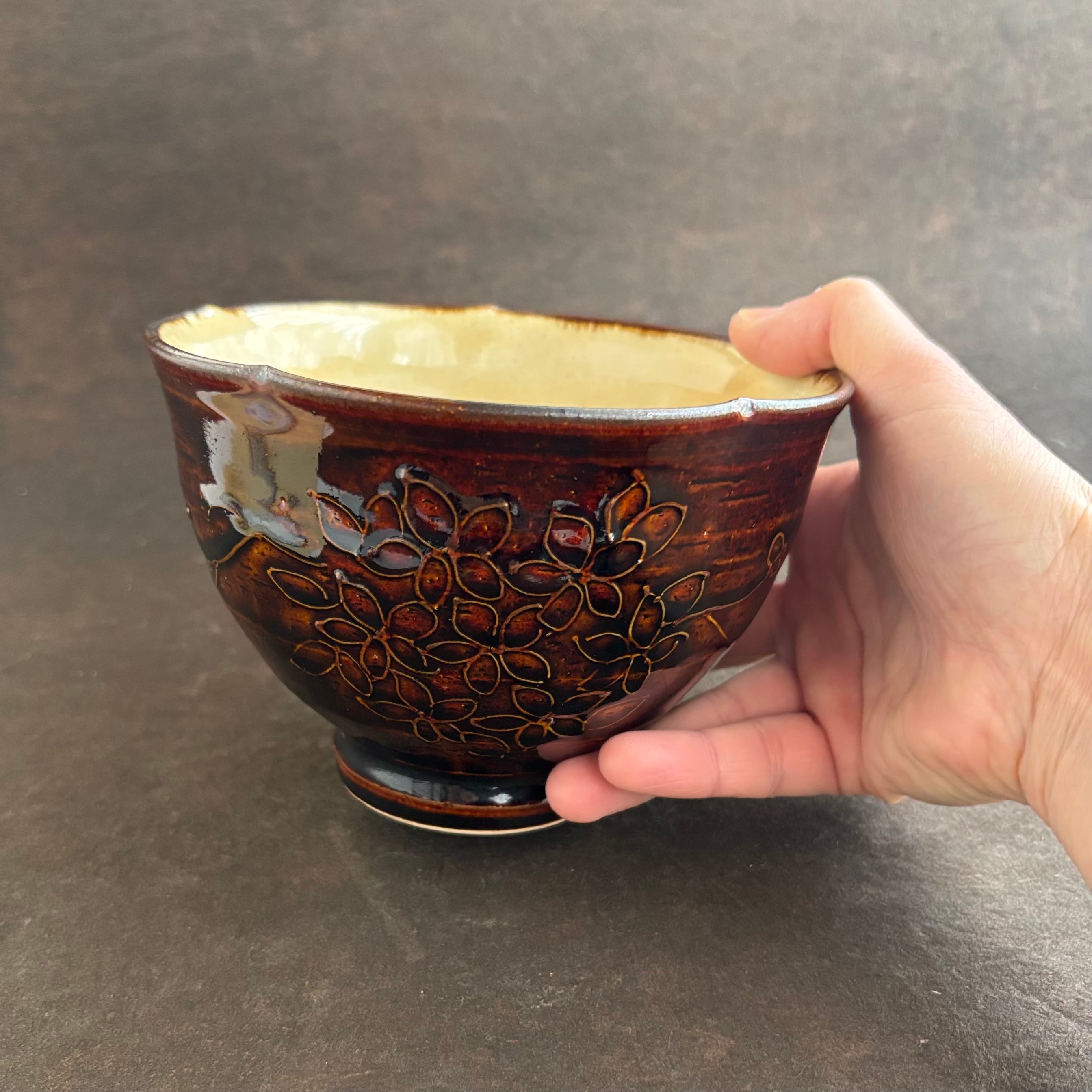 土和のルリエフ　飴　花形丼ぶり