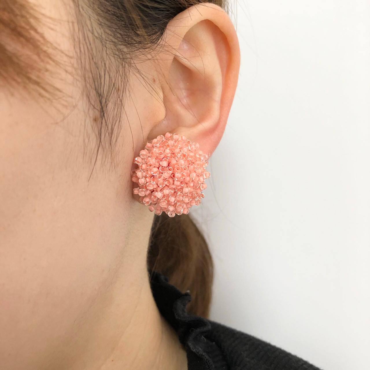 再入荷〉Duaオリジナル ビーズカボションの〈ピアス/イヤリング〉M