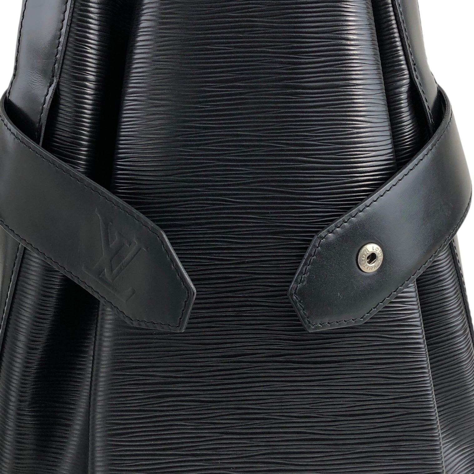 LOUIS VUITTON ルイヴィトン エピ ショルダーバッグ ブラック レザー