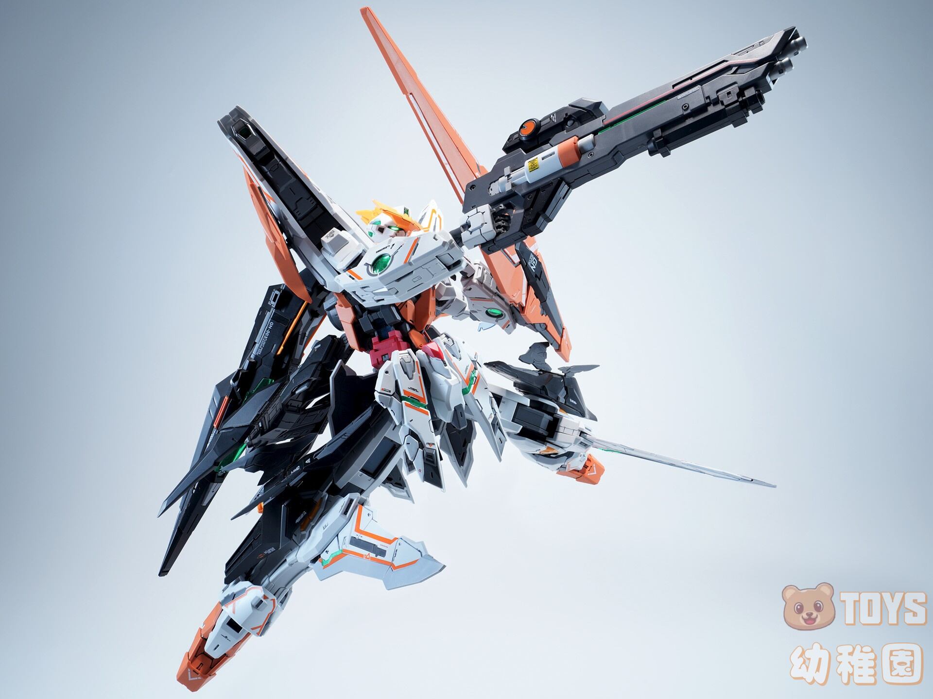 海外製　プラモデル　超兵計画 1/100 覚醒超兵 ハレルヤ 超兵計画】1/100 覚醒超兵 ハレルヤ 変形可能 発光 未組立 プラモデル