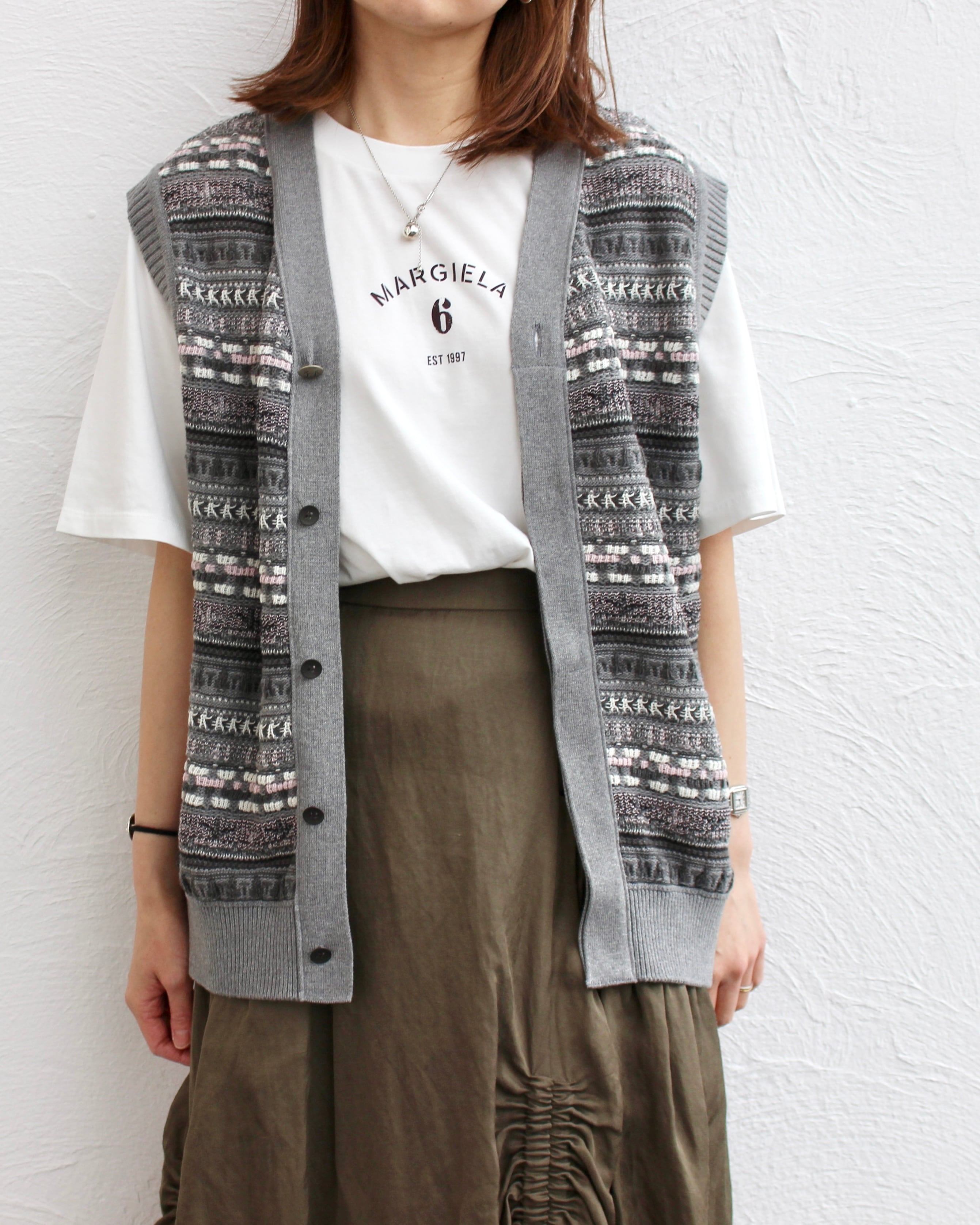 Nikki ESSENTIAL PIECES | Coffee Restaurant & Boutique mari