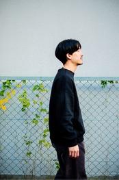 4.5TATAMI Big Silhouette Sweat black