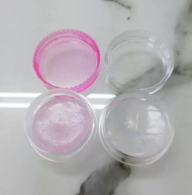 再入荷‼️【ダイヤモンドアート用 ケース入りグルー】⭐️2個入り⭐️カラーはランダムです。