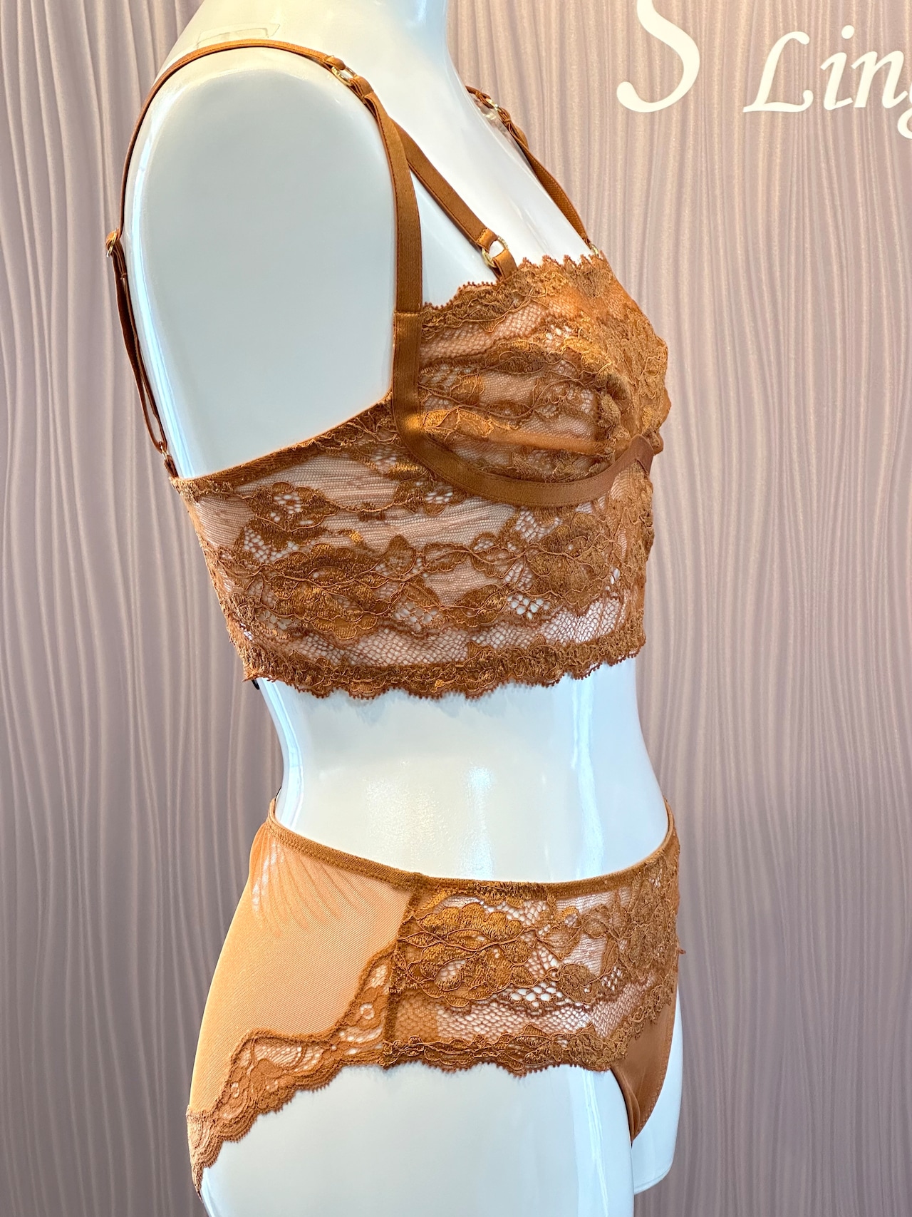 EVE ショーツ アンドレサルダ