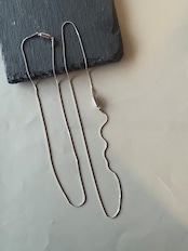 マグネットスネークチェーンネックレス