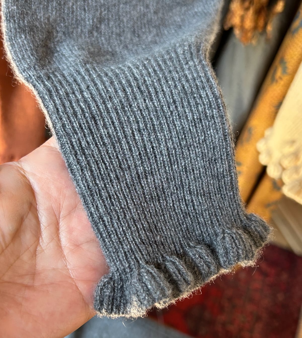 TOWAVASE(トワヴァーズ）Volant turtle neck cashemere 1ply カシミヤ