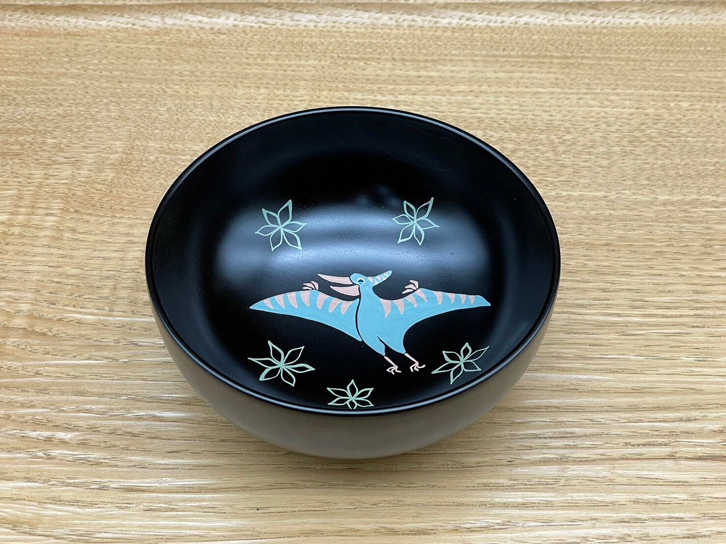 奥の麻衣子 漆絵こども椀（黒）プテラノドン | しょうざんどう