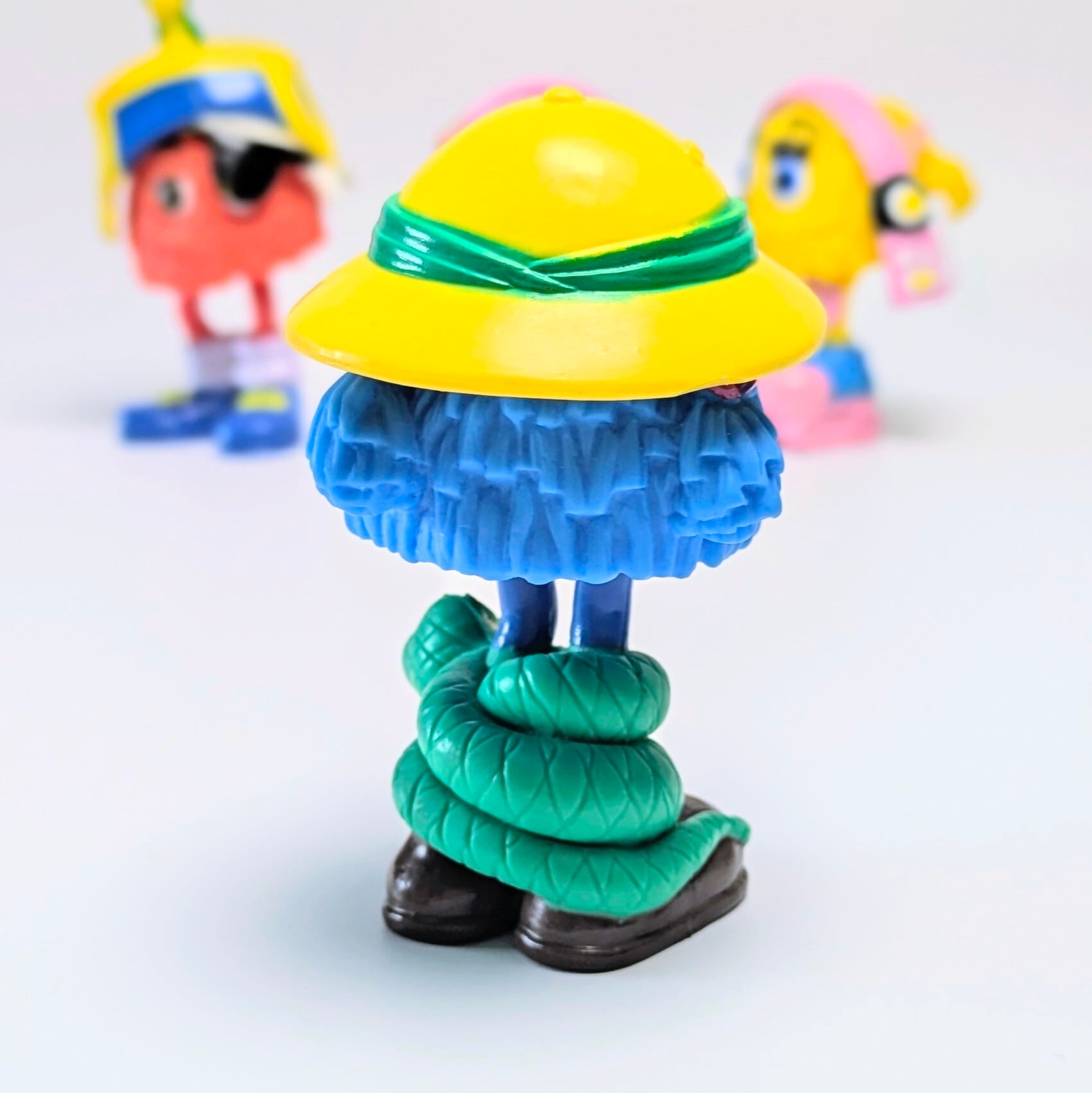 ♧☆VINTAGE 1989☆【 McDonald's / マクドナルド 】1989 McDonald's Happy Meal Toy "Funny Fry Friends" 『 Tracker (トラッカー) / 探検家』Happy Meal Toy / ミールトイ / フライキッズ / フライガイ / フライガール 〚アメリカン雑貨 アメトイ〛