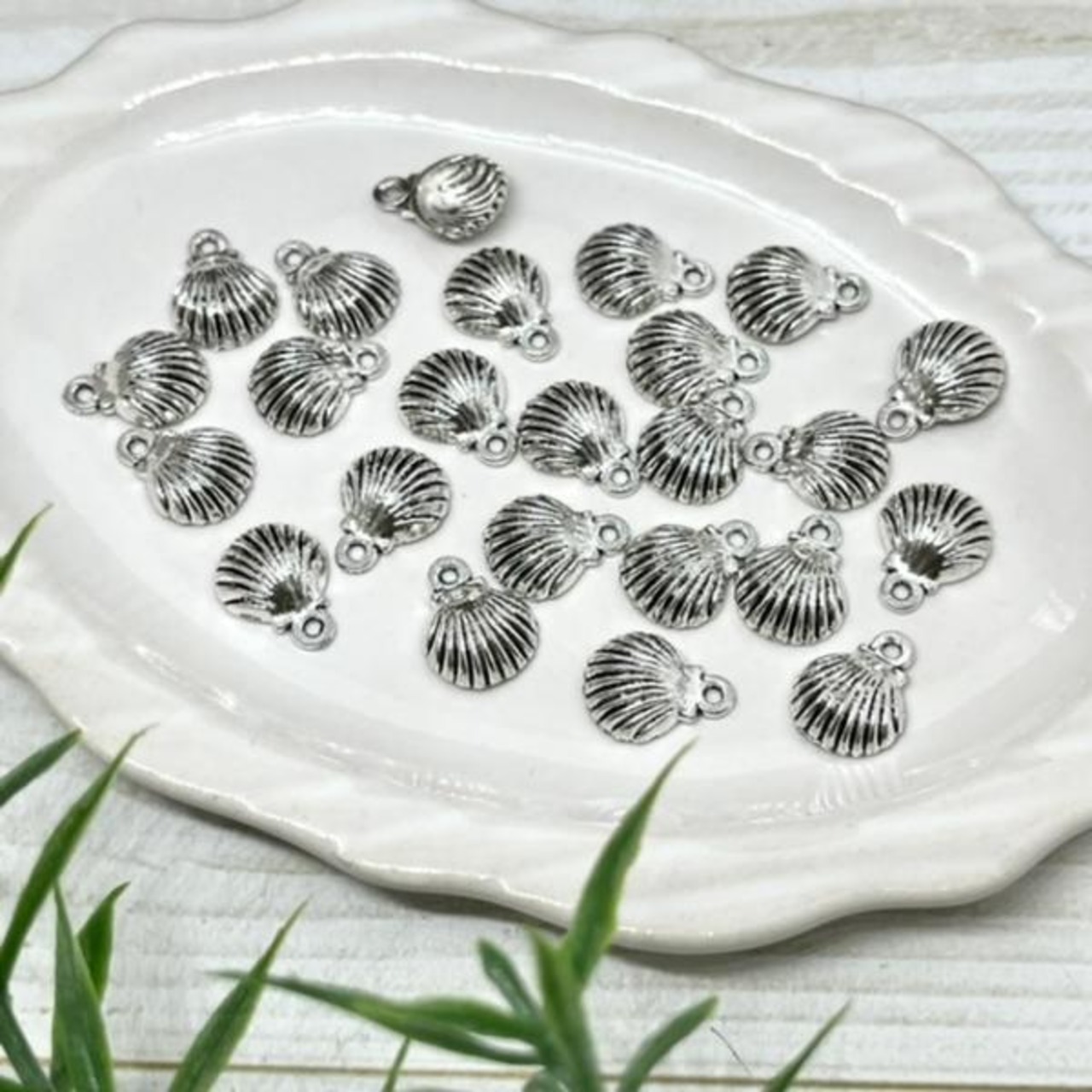 【4個】ミニミニシェルチャーム/貝