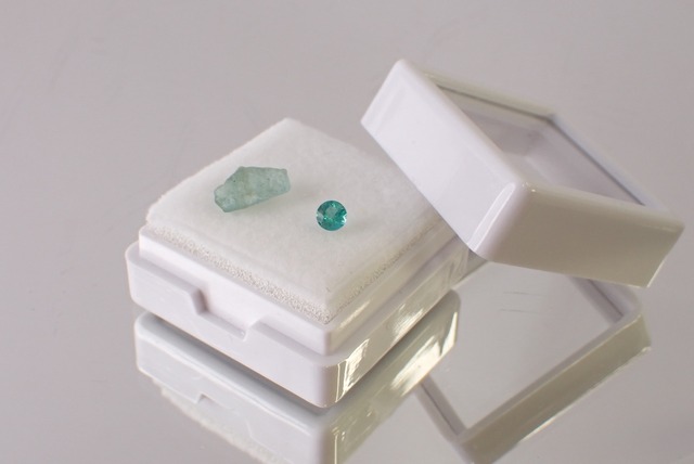 【原石セット】エメラルド　0.12ct/0.84ct　[D6-109]