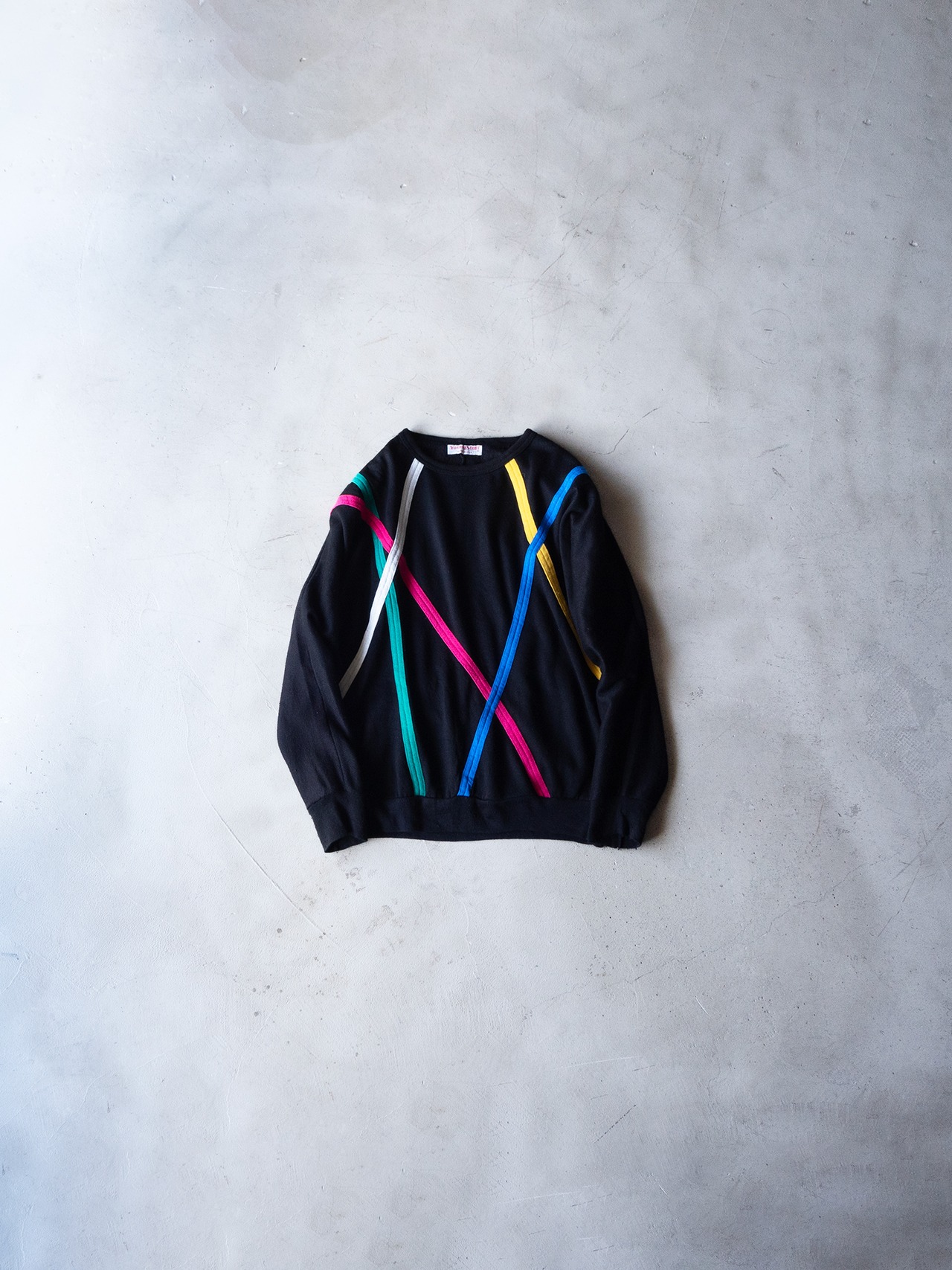 "Young stuff" '90s vintage Multi color line sweat