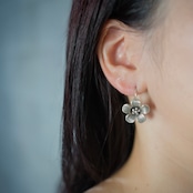 Karen silver flower pierce