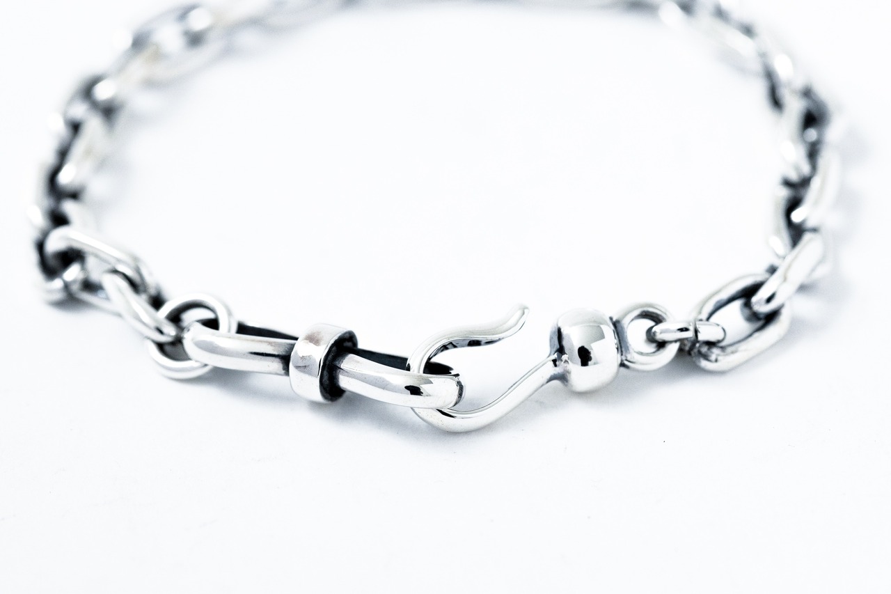 BN-063  Mebiusu hook bracelet (S)