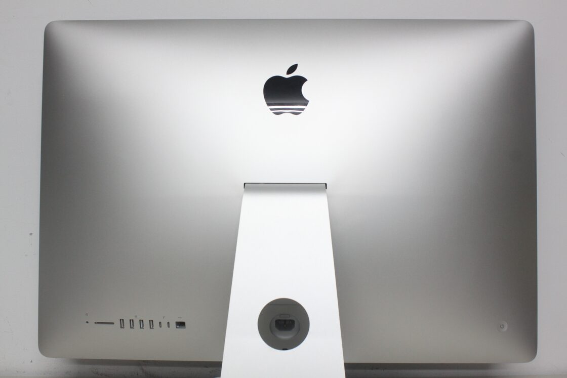 iMac (5K, 27-inch, 2019) 心もとなく Core i5 メモリ64GB