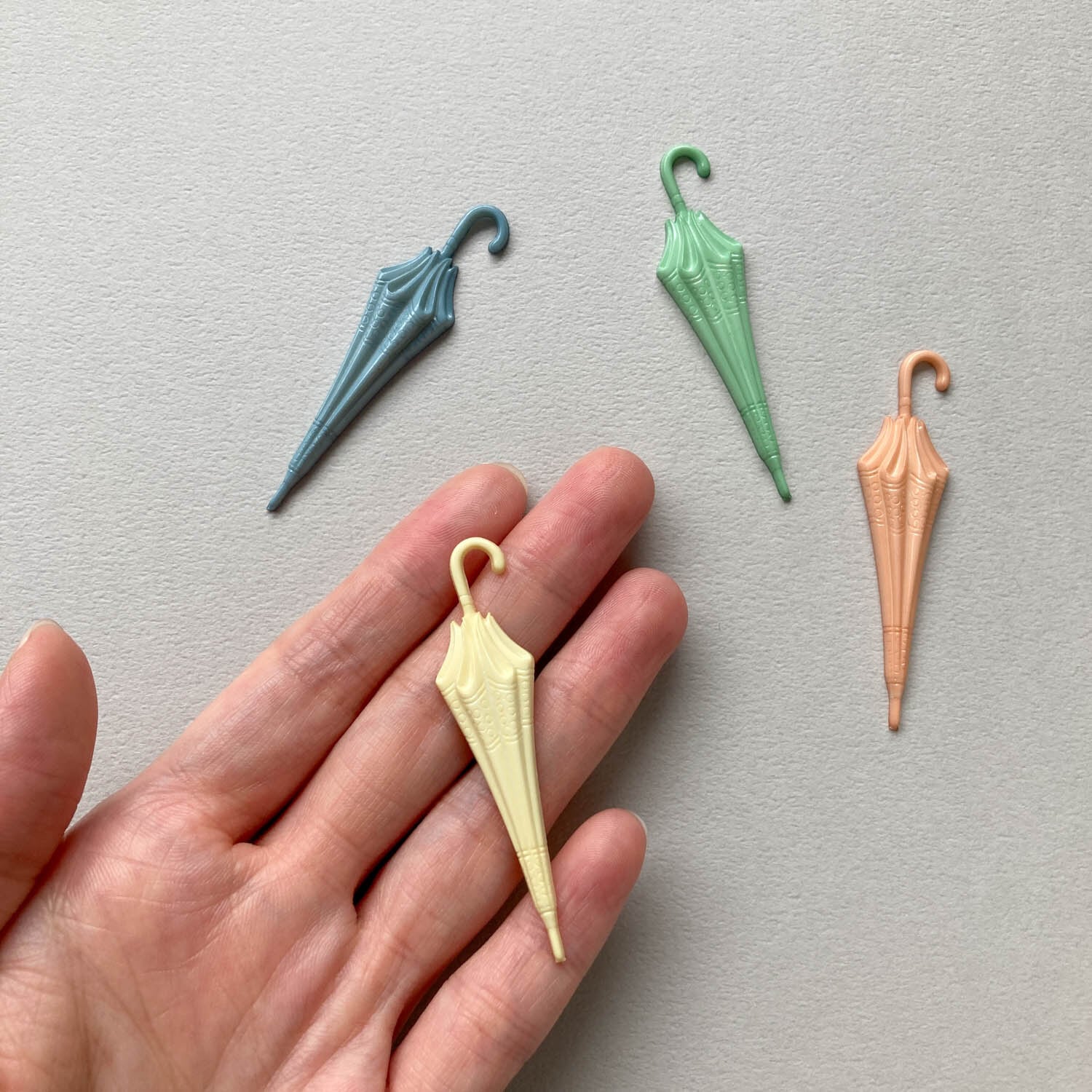 再入荷〉ドイツアクリル ヴィンテージ傘カボション | Dua-アクセサリー